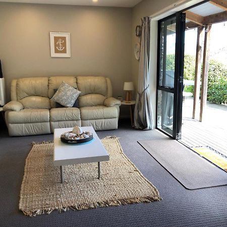 Tranquil Family Retreat Βίλα Akaroa Εξωτερικό φωτογραφία